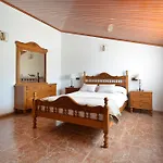Vakantiehuis Galihost - Enorme Casa Con Piscina En Villanueva De Arosa