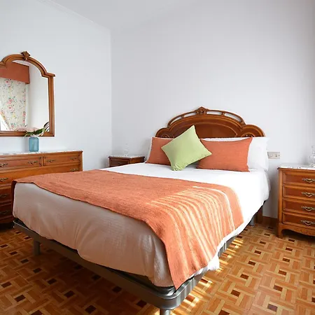 Galihost - Enorme Casa Con Piscina En *