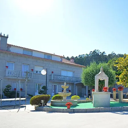 Galihost - Enorme Casa Con Piscina En