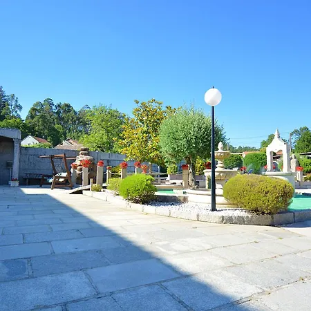 Galihost - Enorme Casa Con Piscina En * Vilanova de Arousa