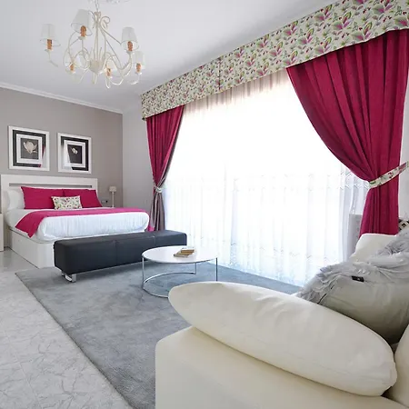 Galihost - Enorme Casa Con Piscina En