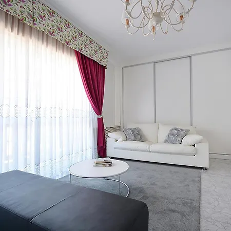 Galihost - Enorme Casa Con Piscina En *