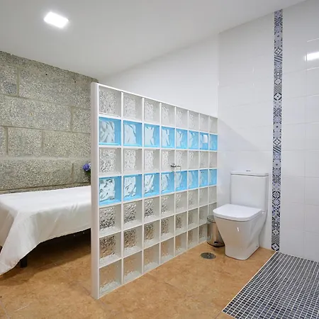 Galihost - Enorme Casa Con Piscina En * Vilanova de Arousa