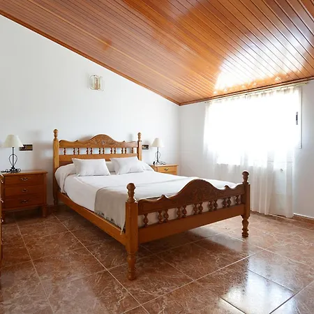 Holiday home Galihost - Enorme Casa Con Piscina En Villanueva De Arosa